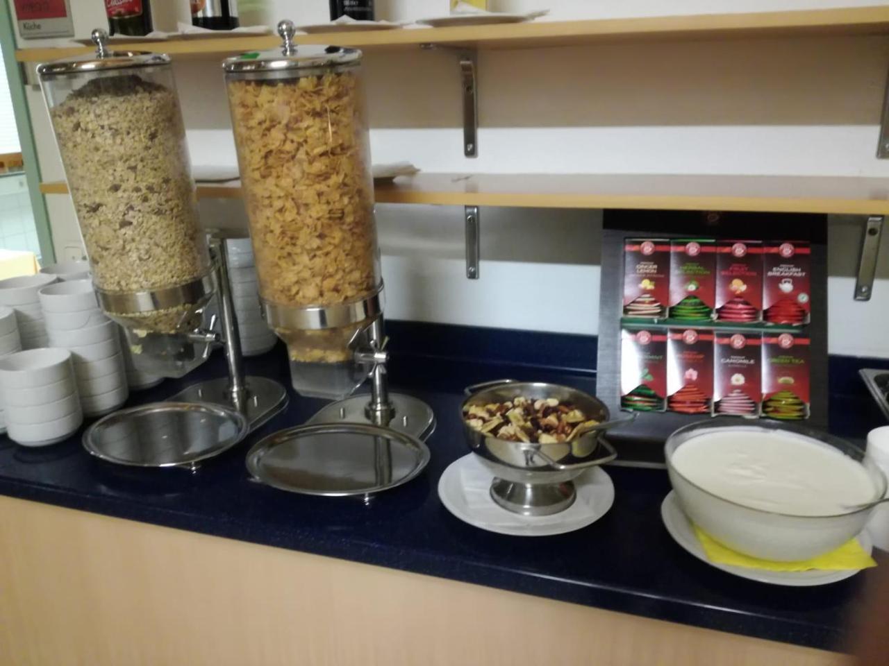 Hostel Obertrum Eksteriør billede